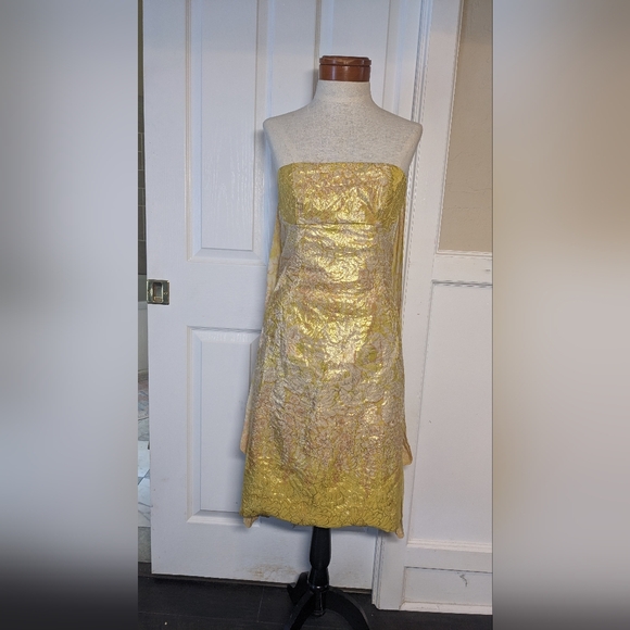 Tracy Reese Dresses & Skirts - Tracy Reese Metallic Gold Strapless Brocade Dress With Silk Cape